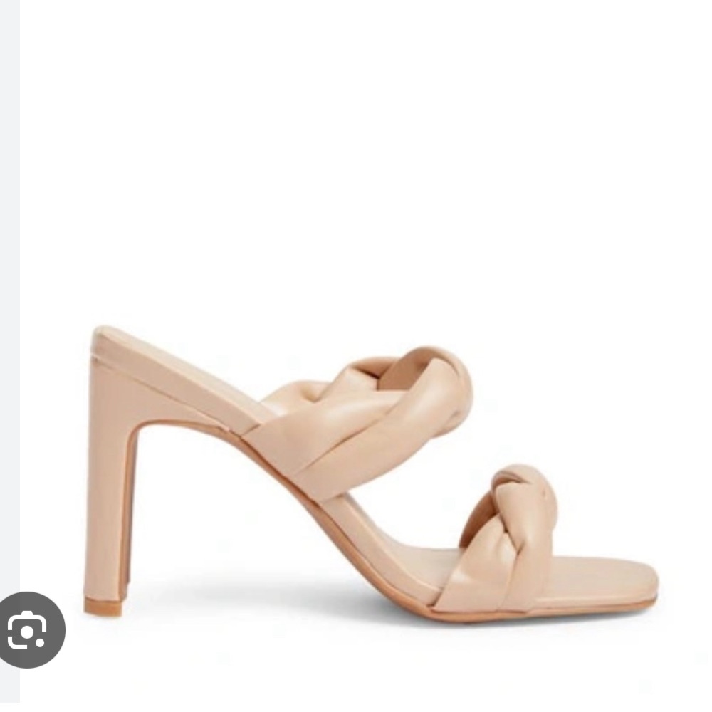 Twist Sandals